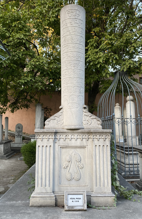 The headstone at the grave of Sayyid Fazil Pasha in Istanbul